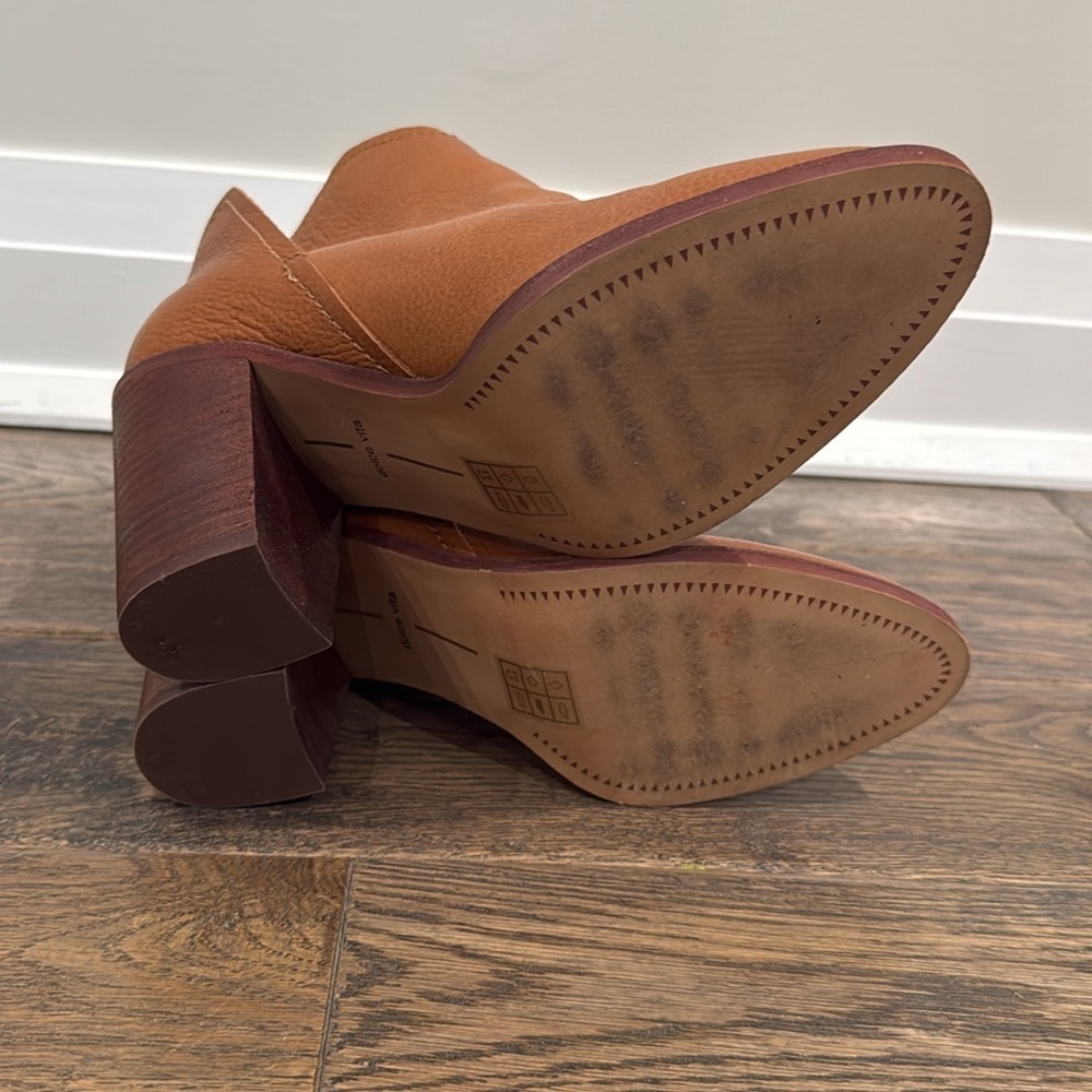 Dolce Vita Shep Bootie Soft Brown Leather Chunky Heel Sleek Classy Ankle… - Picture 6 of 6